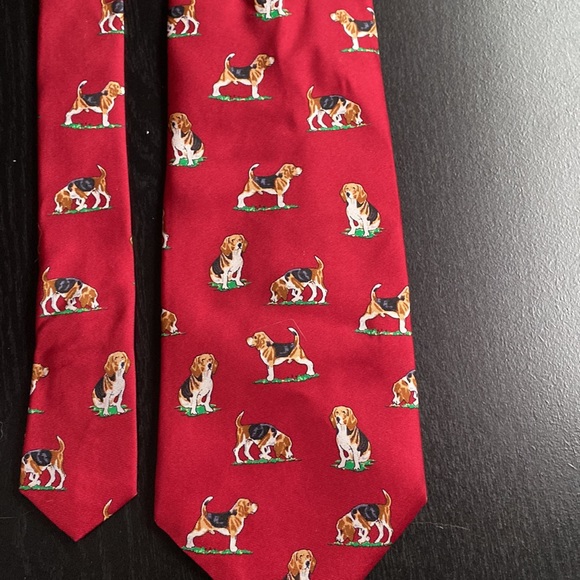 Beagle Dog motif Mens 100% silk tie. - Picture 4 of 5